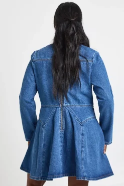 boohoo Robe Patineuse en Denim avec Boutons Grande Taille<Femme Denim|Denim