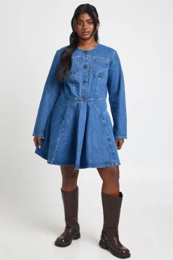 boohoo Robe Patineuse en Denim avec Boutons Grande Taille<Femme Denim|Denim