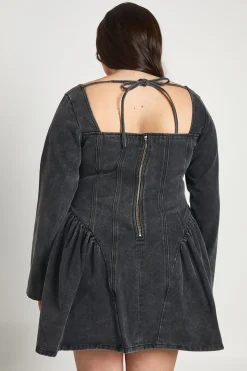 boohoo Robe Patineuse En Denim Avec Détails De Coutures Grande Taille<Femme Denim|Denim