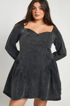 boohoo Robe Patineuse En Denim Avec Détails De Coutures Grande Taille<Femme Denim|Denim