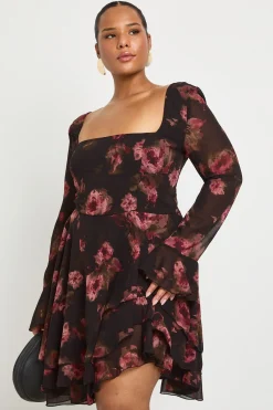 boohoo Robe Patineuse en Mousseline à Imprimé Floral Plus<Femme Looks Chocolat|Robes Patineuses