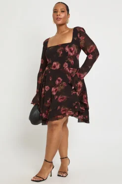 boohoo Robe Patineuse en Mousseline à Imprimé Floral Plus<Femme Looks Chocolat|Robes Patineuses