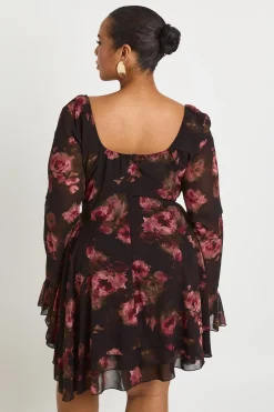 boohoo Robe Patineuse en Mousseline à Imprimé Floral Plus<Femme Looks Chocolat|Robes Patineuses