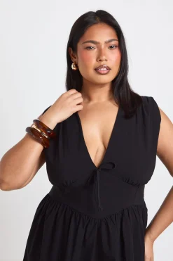 boohoo Robe Patineuse Grande Taille À Décolleté Plongeant En Bengaline<Femme Robes Patineuses|Robes