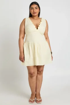 Robe Patineuse Grande Taille À Corsage Broderie Anglaise Et Encolure Festonnée