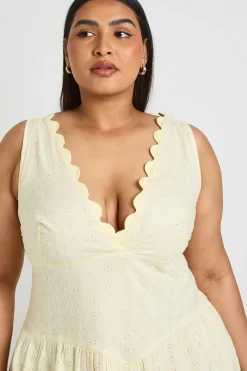Robe Patineuse Grande Taille À Corsage Broderie Anglaise Et Encolure Festonnée