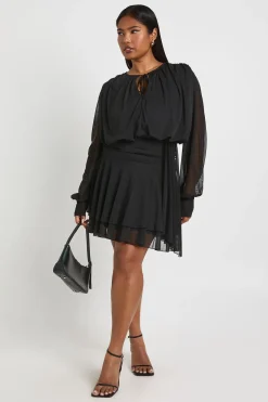 boohoo Robe Patineuse Grande Taille à Nœud Devant et Ourlet Asymétrique<Femme Robes Patineuses|Robes À Manches Longues