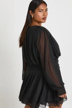 boohoo Robe Patineuse Grande Taille à Nœud Devant et Ourlet Asymétrique<Femme Robes Patineuses|Robes À Manches Longues