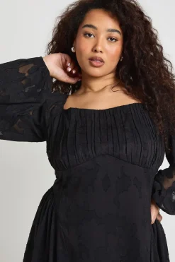 Robe Patineuse Grande Taille en Mousseline Dévorée Style Laitière