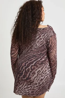 boohoo Robe Patineuse Grande Taille à Imprimé Léopard et Col Drapé en Résille<Femme Robes Patineuses|Robes À Manches Longues