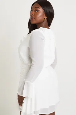 boohoo Robe patineuse grande taille en chiffon à taille froncée<Femme Robes Patineuses|Robes À Manches Longues