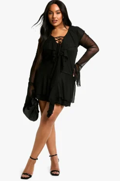 boohoo Robe patineuse grande taille en mesh, à volants et lacets<Femme Satin Et Dentelle|Robes Patineuses