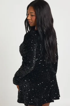 boohoo Robe Patineuse Grande Taille à Encolure Cœur et Manches Longues<Femme Robes Patineuses|Robes À Manches Longues