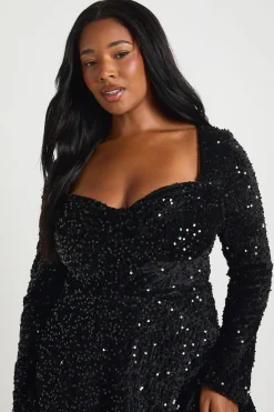 boohoo Robe Patineuse Grande Taille à Encolure Cœur et Manches Longues<Femme Robes Patineuses|Robes À Manches Longues