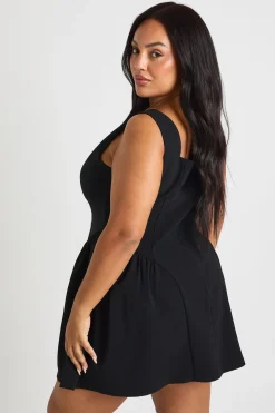 Robe patineuse grande taille à encolure carrée