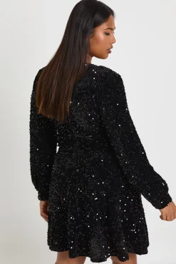 Robe patineuse grande taille à encolure en V en velours et ornée de sequins