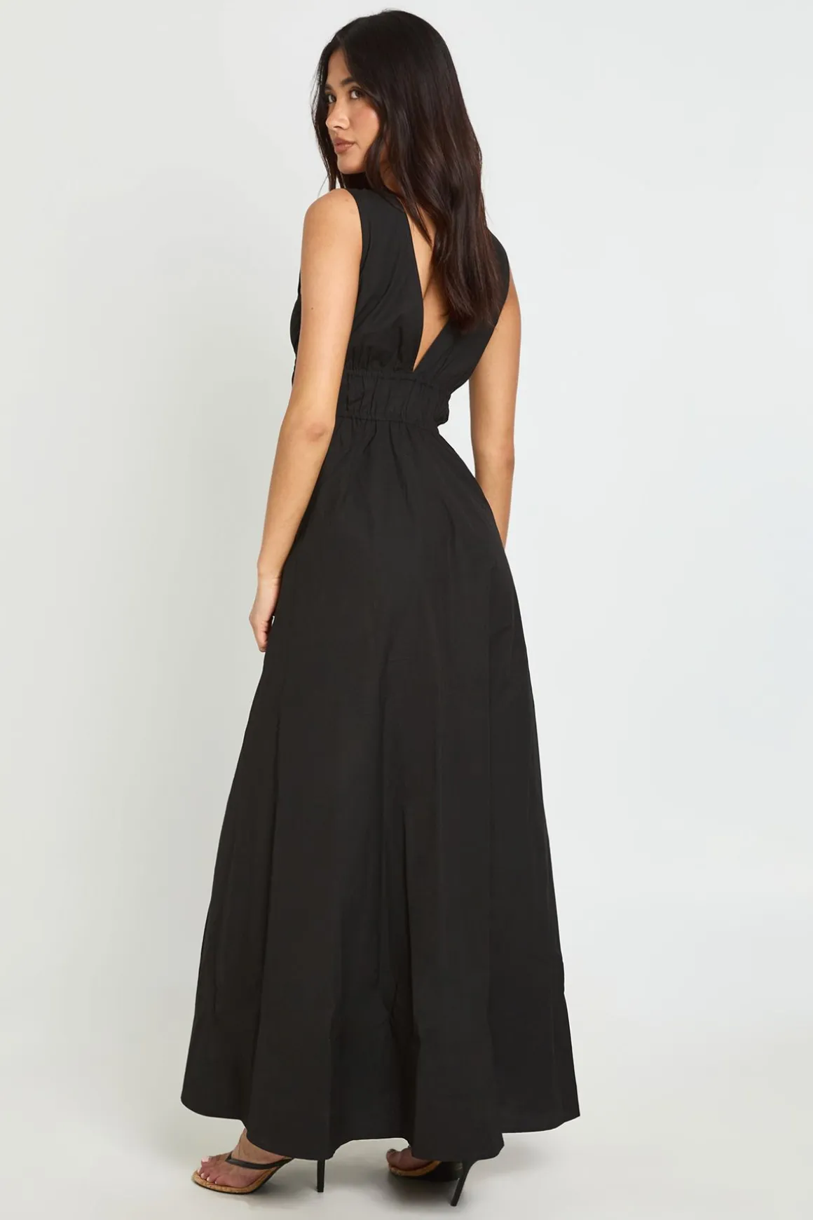 Robe Patineuse Maxi À Décolleté Plongeant En V Avec Nœud Devant