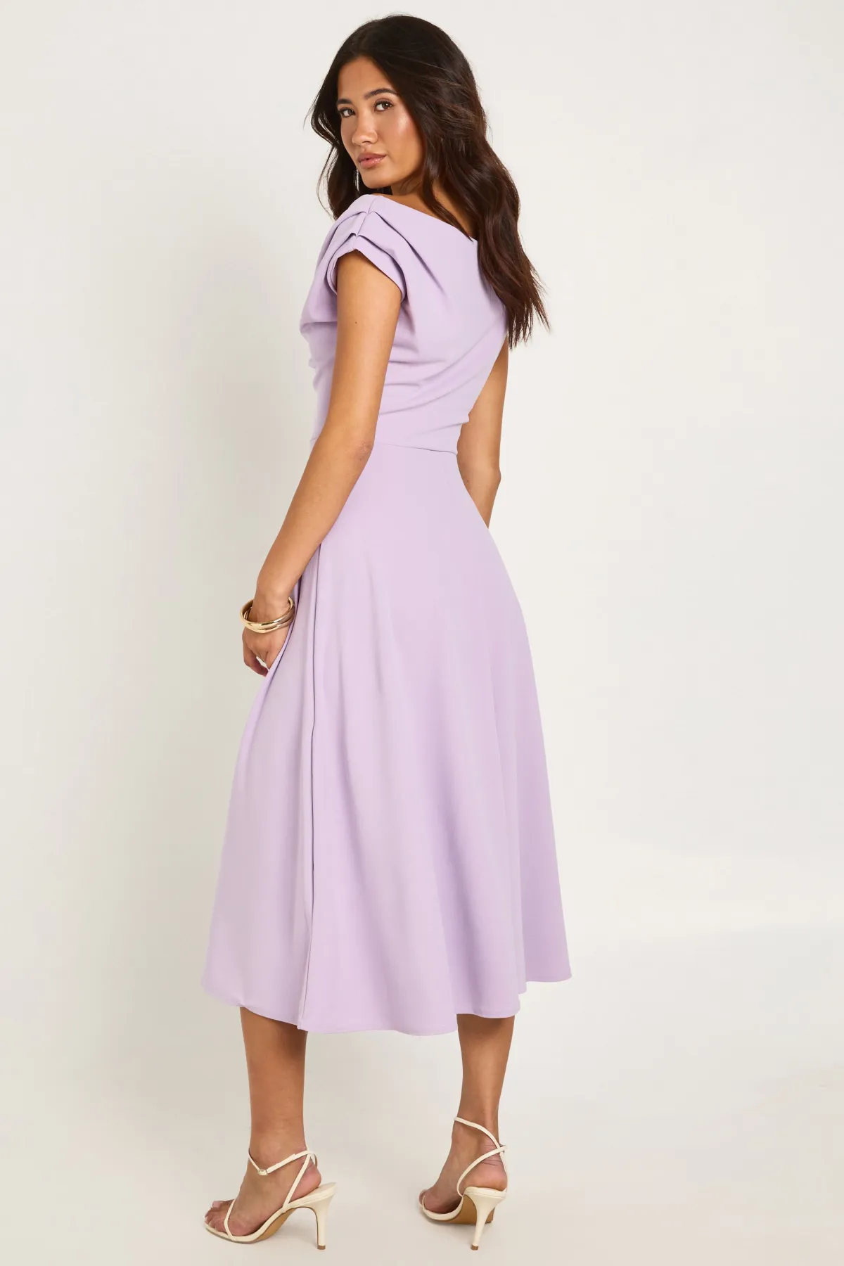 boohoo Robe Patineuse Midi En Crêpe Jersey À Épaules Drapées<Femme Robes Mi-Longues|Robes Patineuses