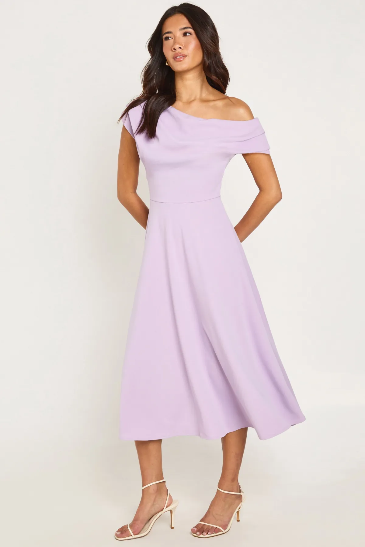 boohoo Robe Patineuse Midi En Crêpe Jersey À Épaules Drapées<Femme Robes Mi-Longues|Robes Patineuses