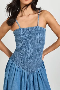 Robe Patineuse Mi-longue En Chambray À Corsage Froncé