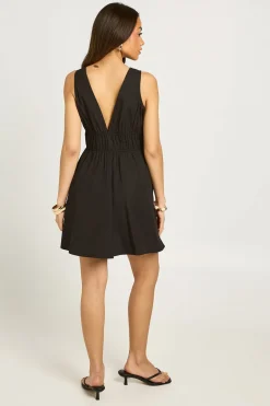 Robe Patineuse Mini À Décolleté Plongeant Et Nœud Devant