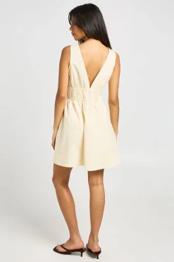 Robe Patineuse Mini À Décolleté Plongeant Avec Nœud Frontal