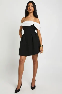 Robe patineuse mini à détail drapé contrasté