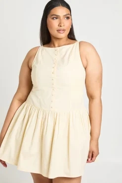 Robe Patineuse Mini Grande Taille À Encolure Bateau Avec Détail De Boutons