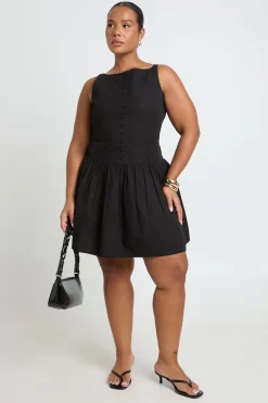 Robe Patineuse Mini Grande Taille Col Bateau Avec Détail Boutonnage