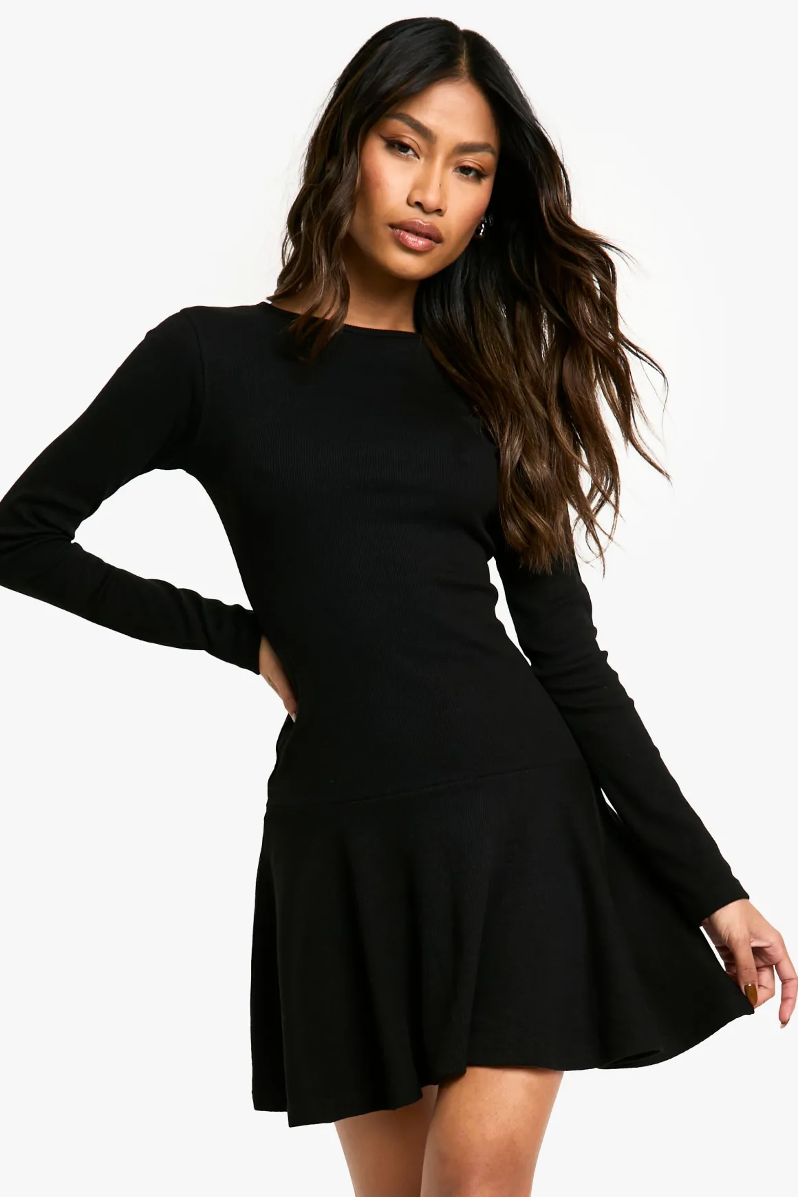Robe patineuse à ourlet tombé en côtes