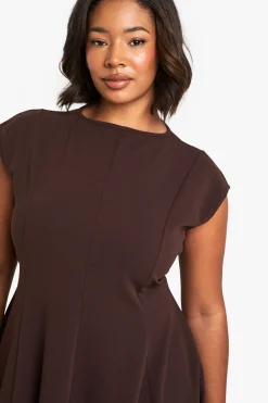 boohoo Robe patineuse à panneaux volumineuse<Femme Looks Chocolat|Robes Patineuses