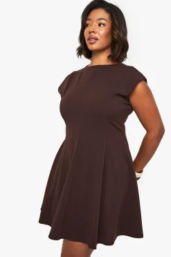 boohoo Robe patineuse à panneaux volumineuse<Femme Looks Chocolat|Robes Patineuses