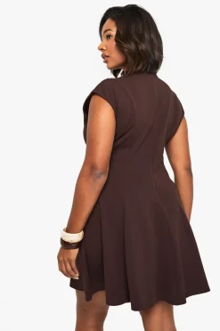boohoo Robe patineuse à panneaux volumineuse<Femme Looks Chocolat|Robes Patineuses