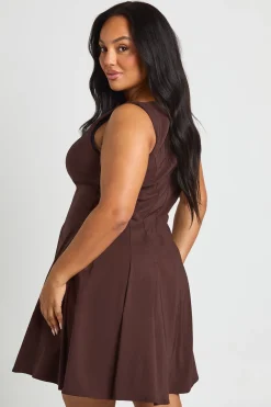 Robe patineuse plissée en bengaline à encolure racer grande taille