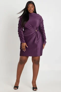 boohoo Robe Patineuse Plissée Grande Taille Avec Finitions Dorées<Femme Robes Patineuses|Robes À Manches Longues