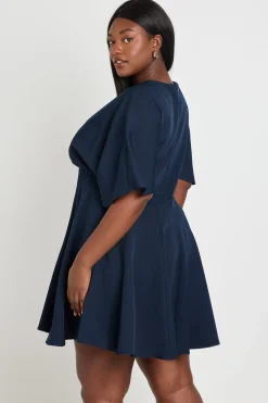 boohoo Robe Patineuse Plissée Grande Taille<Femme Robes Patineuses|Robes