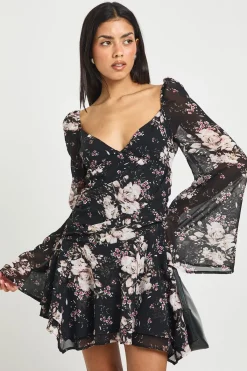 boohoo Robe Patineuse Plissée à Imprimé Floral et Décolleté Cœur Froncé<Femme Robes Patineuses|Robes À Manches Longues