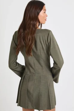 Robe patineuse plissée à manches longues et buste froncé