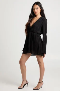 Robe Patineuse Plissée À Ourlet Volants Et Décolleté Plongeant