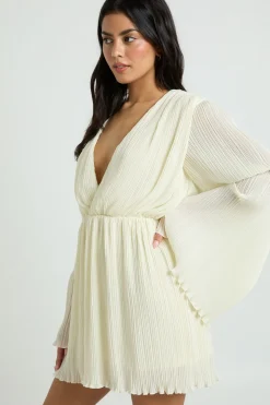 Robe Patineuse Plissée À Volants Et Décolleté Plongeant