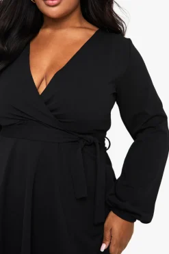 boohoo Robe patineuse Plus à ceinture nouable<Femme Robes Patineuses|Robes À Manches Longues