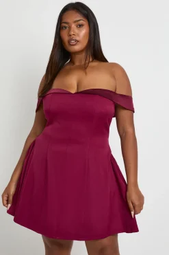 boohoo Robe patineuse plus en satin contrasté<Femme Satin Et Dentelle|Robes Patineuses