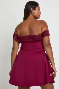 boohoo Robe patineuse plus en satin contrasté<Femme Satin Et Dentelle|Robes Patineuses