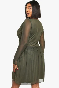 Robe patineuse Plus à manches longues avec détails de corset plongeant