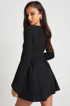 Robe patineuse structurée à corset