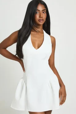 boohoo Robe Patineuse Structurée À Encolure Américaine Plongeante Ajustée<Femme Tons Neutres|Robes Patineuses