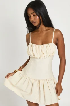 Robe Patineuse Texturée Tissée À Buste Froncé Et Panneau Taille