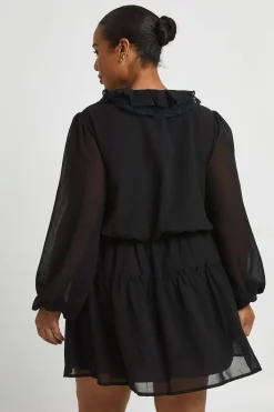 boohoo Robe Patineuse À Volants En Mousseline Grande Taille<Femme Robes Patineuses|Robes À Manches Longues