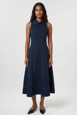 Robe Petite En Denim À Col Cheminée Et Jupe Évasée