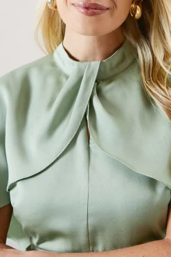 Wallis Robe Petite en Satin à Manches Cape et Décolleté Goutte d'Eau<Femme Robes Mi-Longues|Satin Et Dentelle